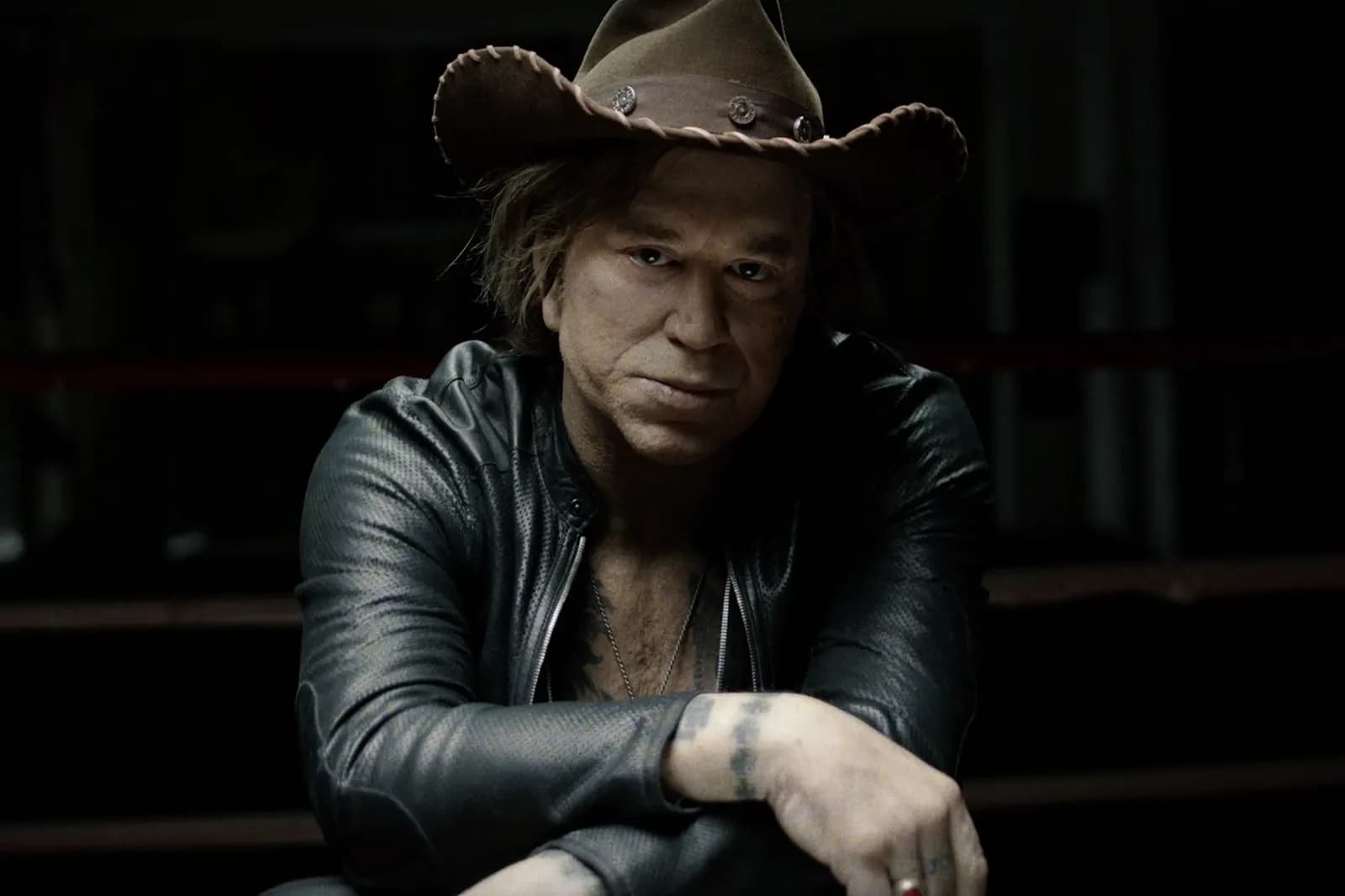 Mickey Rourke x MelBet